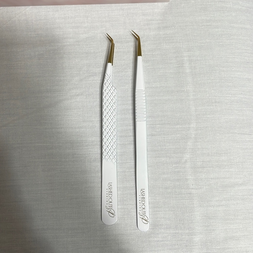LashedoutbySP tweezers